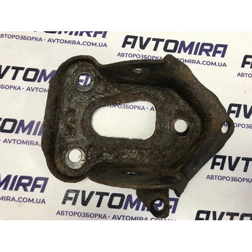 Кронштейн задней балки правый Opel Corsa D 2006-2014 55701513